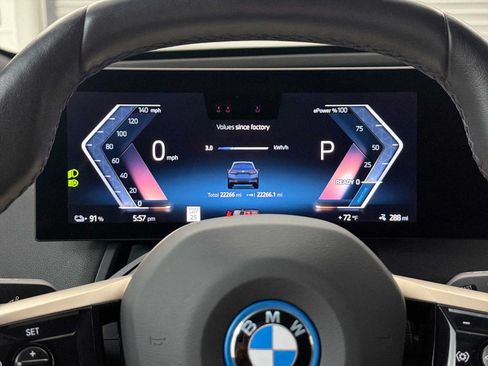 Used 2024 BMW iX xDrive50 w/ Sport Package AWD/4WD image 10