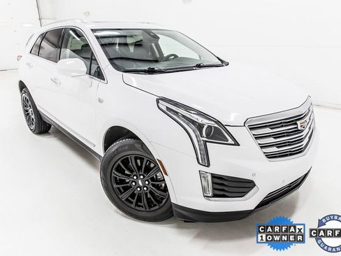 Used 2018 Cadillac XT5 Luxury w/ Driver Awareness Package image 10