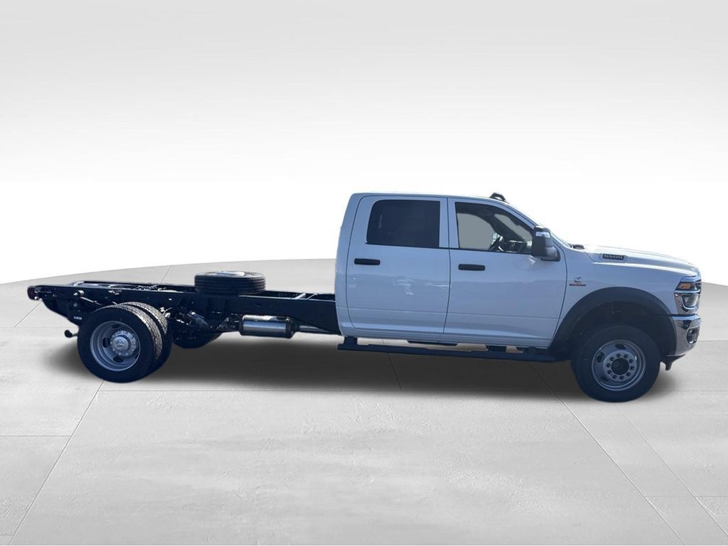 New 2026 RAM 5500 Tradesman w/ Chrome Appearance Group AWD/4WD image 2