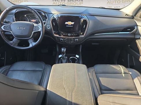 Used 2021 Chevrolet Traverse RS w/ LPO, Cargo Package FWD image 10