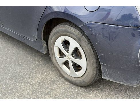 Used 2013 Toyota Prius Two FWD image 4