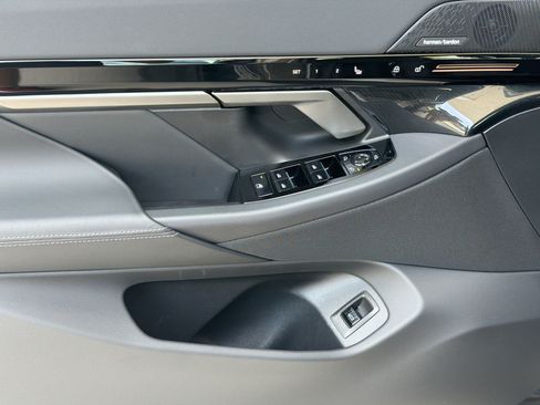 Used 2026 BMW 530i RWD image 14
