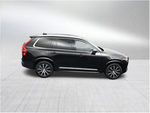 Used 2024 Volvo XC90 B6 Plus AWD/4WD image 22