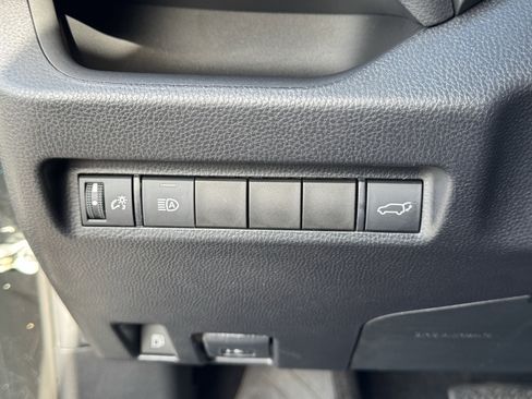 Used 2020 Toyota RAV4 XLE image 29