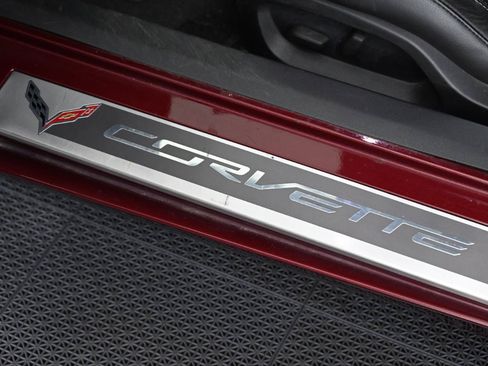 Used 2017 Chevrolet Corvette Stingray Coupe w/ 1LT RWD image 18
