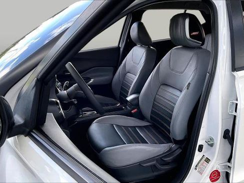 Certified 2024 Nissan Kicks SR w/ SR Premium Package FWD image 6