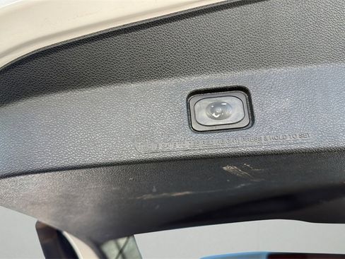 Used 2017 Ford Explorer XLT w/ Equipment Group 202A image 22