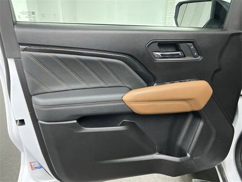 Certified 2024 GMC Canyon AT4 image 21