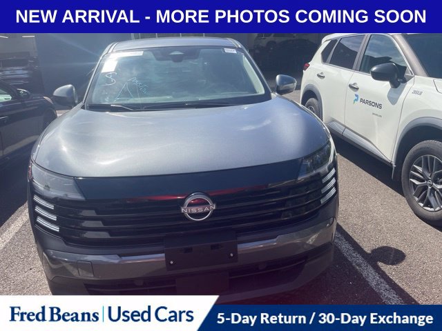 Used 2025 Nissan Kicks SV AWD/4WD image 2