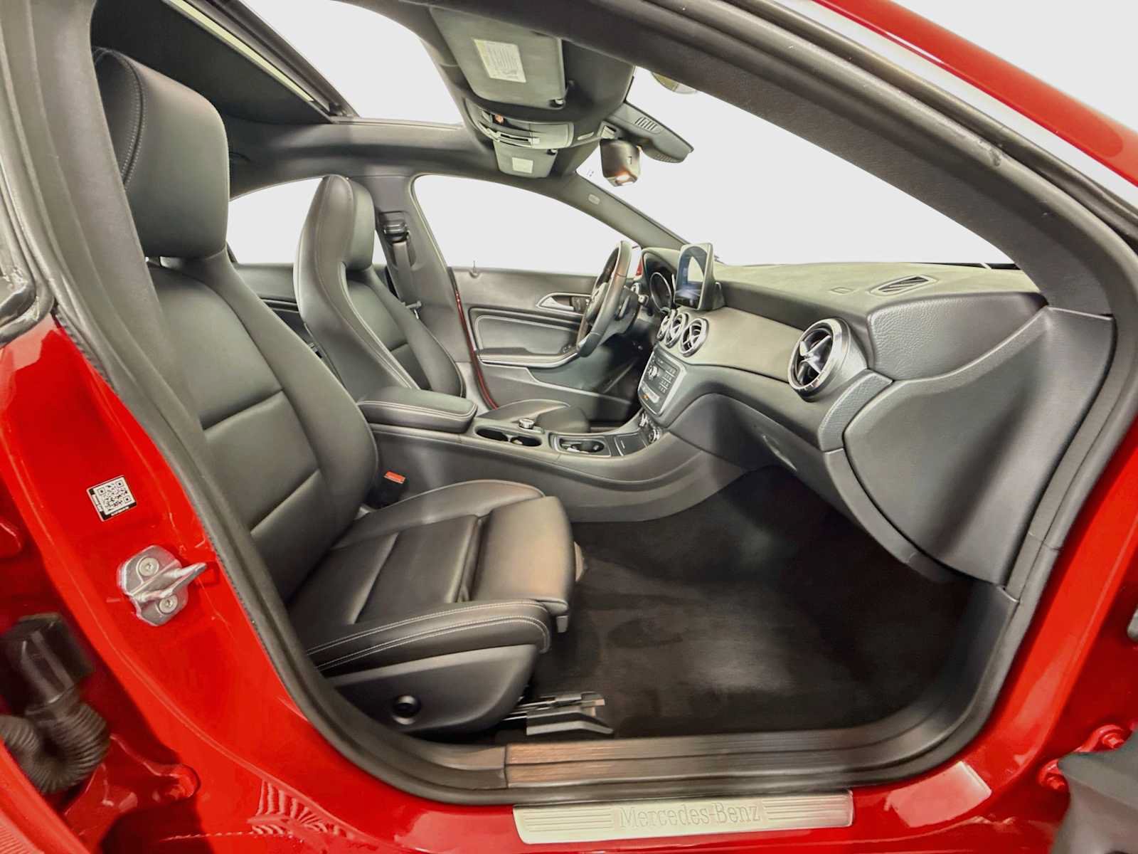 Used 2018 Mercedes-Benz CLA 250 4MATIC image 26