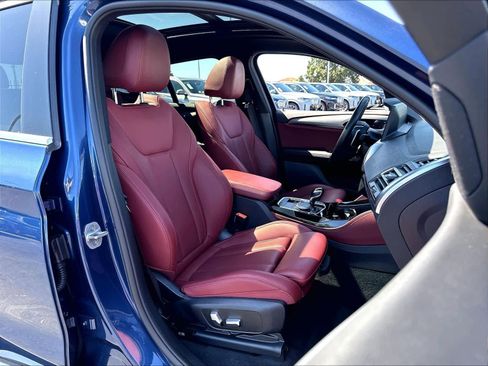 Used 2022 BMW X4 xDrive30i w/ Premium Package 2 AWD/4WD image 32