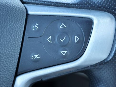 Used 2024 GMC Terrain SLE image 13