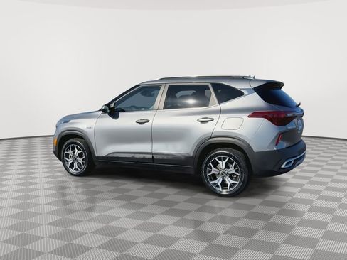 Used 2021 Kia Seltos EX image 6
