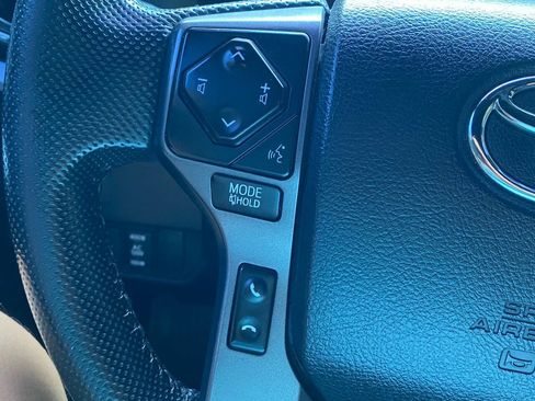 Used 2020 Toyota Tacoma TRD Off-Road w/ Technology Package AWD/4WD image 19