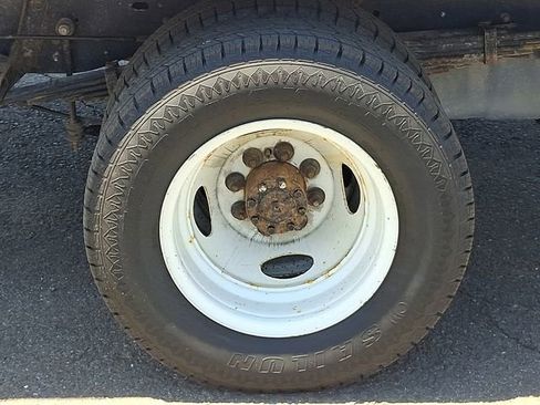 Used 2024 Ford E-450 and Econoline 450 Super Duty RWD image 33