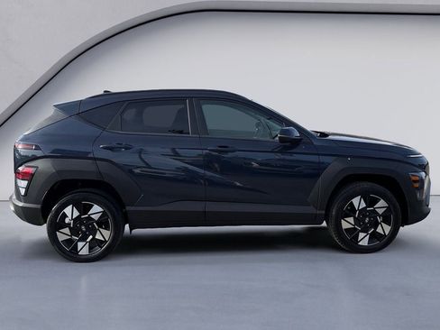 Used 2025 Hyundai Kona SEL AWD/4WD image 6
