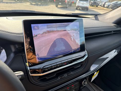 New 2026 Jeep Compass Latitude image 23