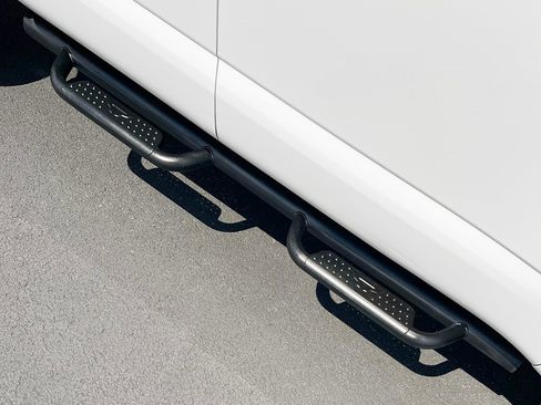 Used 2022 Nissan Titan PRO-4X w/ Pro-4x Convenience Package image 16