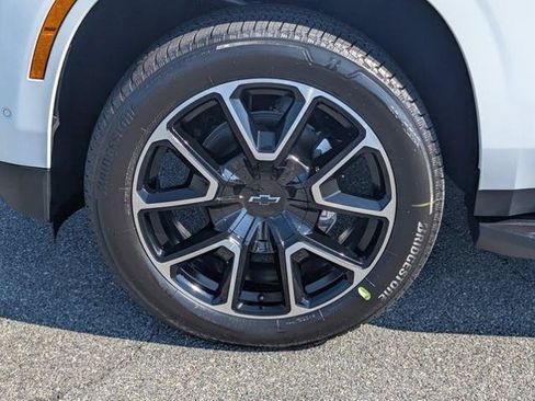 New 2026 Chevrolet Suburban RST w/ Comfort Package RWD image 15
