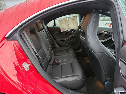 Used 2018 Mercedes-Benz CLA 250 4MATIC image 12