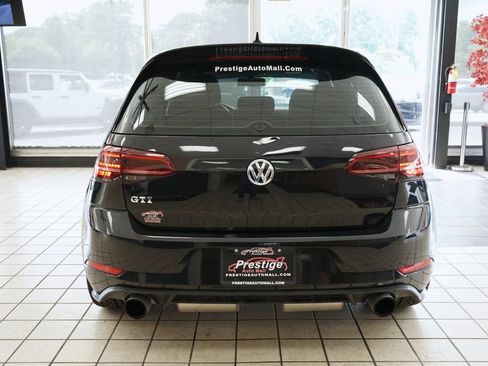 Used 2018 Volkswagen GTI SE FWD image 13