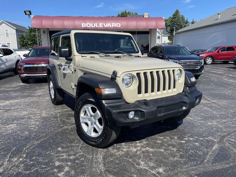 Used 2022 Jeep Wrangler Sport AWD/4WD image 1