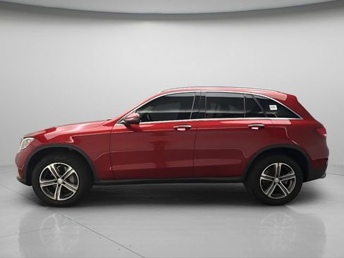 Used 2016 Mercedes-Benz GLC 300 4MATIC image 3