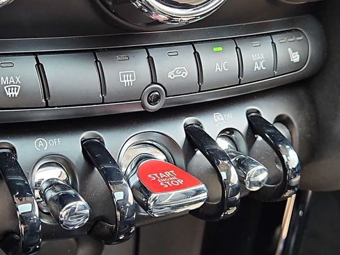 Used 2023 MINI Cooper 2-Door Hardtop FWD image 24