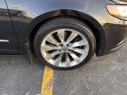 Used 2013 Volkswagen CC Executive image 33