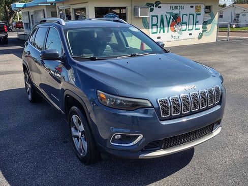 Used 2019 Jeep Cherokee Limited FWD image 3