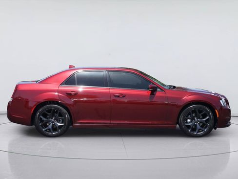 Used 2023 Chrysler 300 S RWD image 5