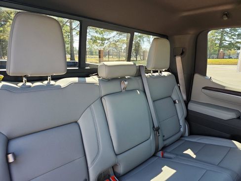 Certified 2025 GMC Sierra 1500 SLT w/ SLT Premium Plus Package image 10