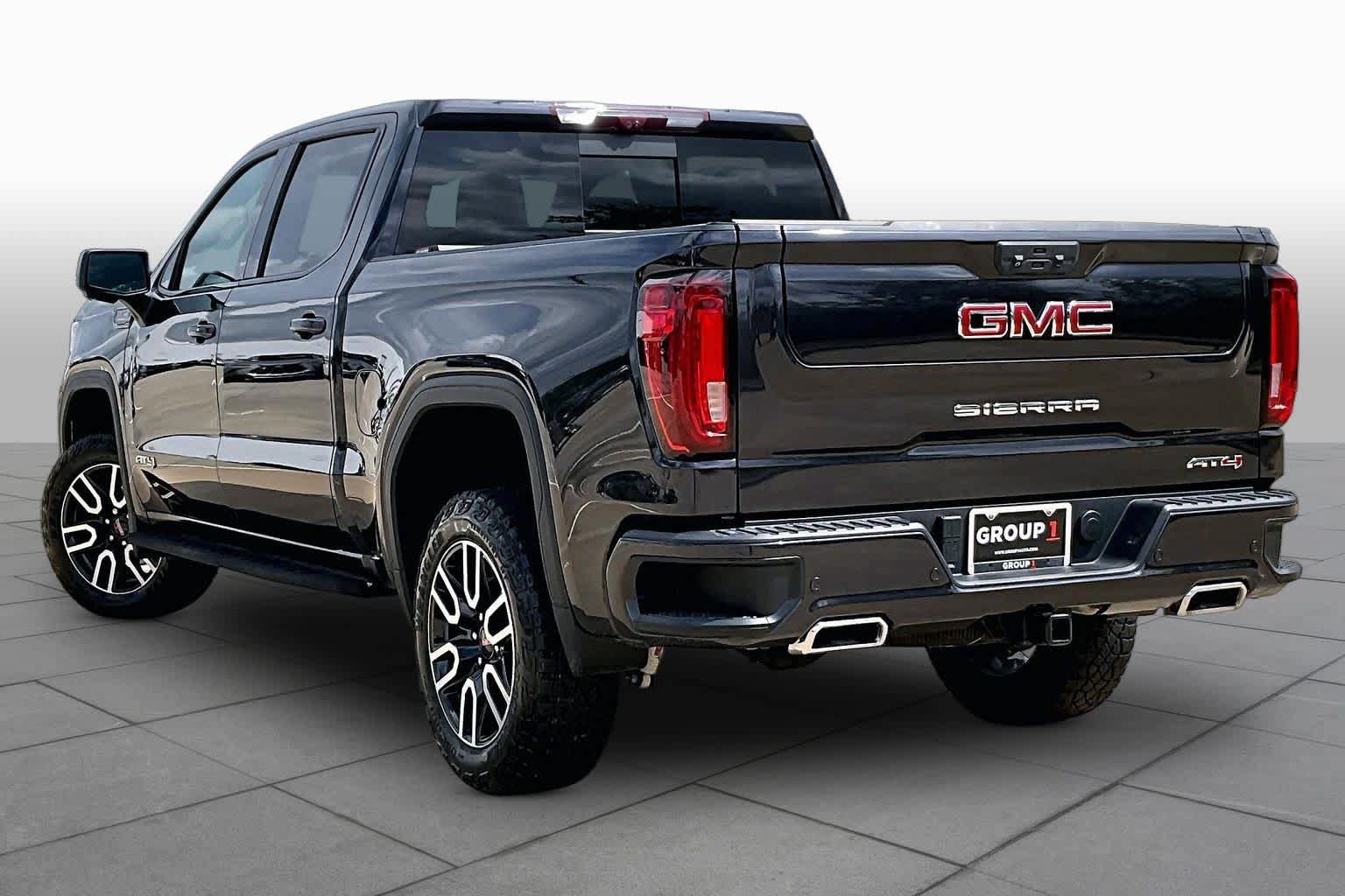 Used 2022 GMC Sierra 1500 AT4 w/ AT4 Premium Package AWD/4WD image 12