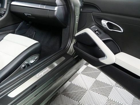 Certified 2024 Porsche 718 Cayman image 22