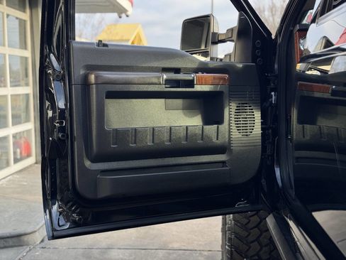 Used 2016 Ford F250 King Ranch w/ King Ranch w/Chrome Package image 20