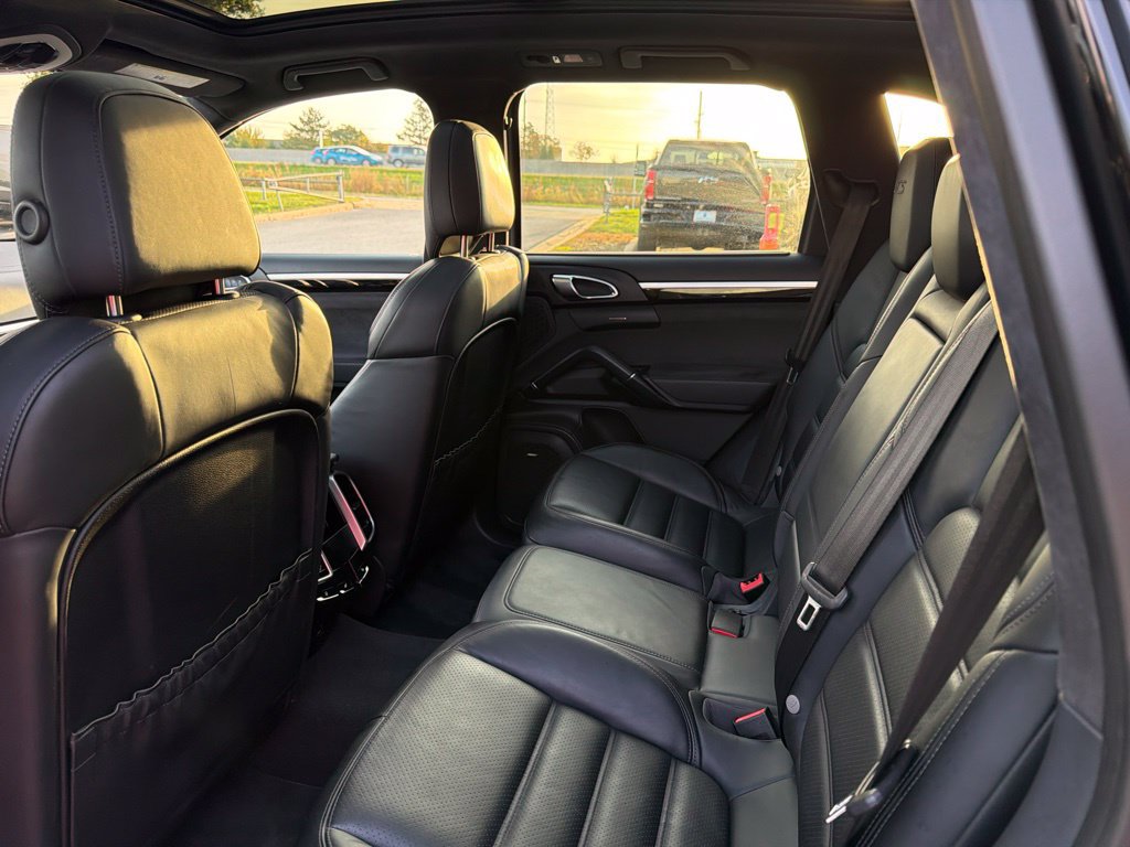 Used 2016 Porsche Cayenne GTS AWD/4WD image 14