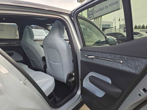 New 2026 Volvo EX30 Ultra w/ Protection Package Premier image 14