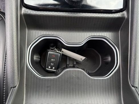 Used 2024 Jeep Grand Cherokee Limited w/ Luxury Tech Group II image 35