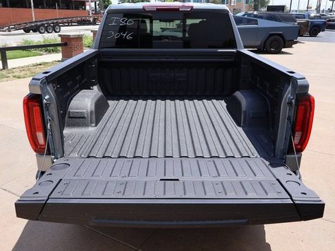 New 2026 GMC Sierra 1500 SLT w/ SLT Premium Plus Package AWD/4WD image 15
