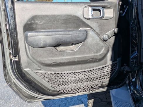 Used 2022 Jeep Gladiator Sport image 12