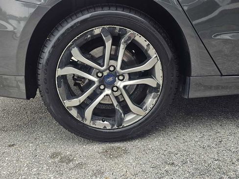 Used 2015 Ford Fusion SE w/ Equipment Group 202A FWD image 6