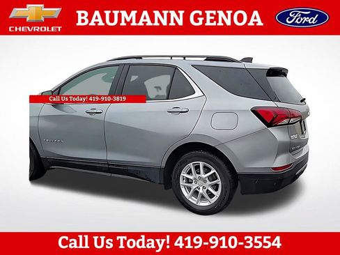 Used 2024 Chevrolet Equinox LT FWD image 2