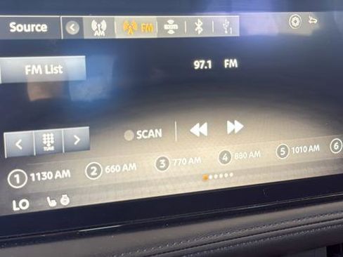 Used 2023 Nissan Ariya AWD image 23