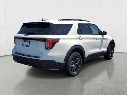 New 2026 Ford Explorer ST-Line w/ ST-Line Street Pack AWD/4WD image 7
