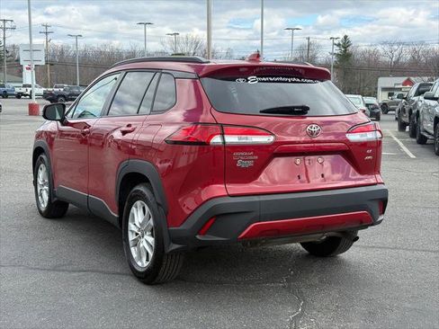 Certified 2023 Toyota Corolla Cross LE w/ Moonroof Package AWD/4WD image 3