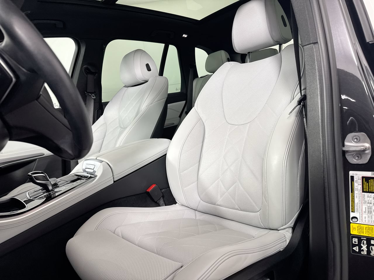 Used 2023 BMW X5 xDrive40i w/ Premium Package AWD/4WD image 27