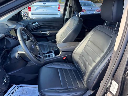Used 2019 Ford Escape SEL image 22