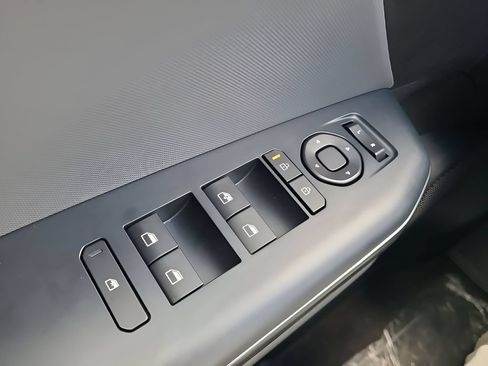 Used 2025 Kia K4 FWD image 45