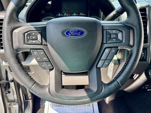Used 2015 Ford F150 XLT w/ Equipment Group 302A Luxury AWD/4WD image 38