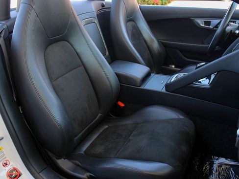 Used 2016 Jaguar F-TYPE Convertible image 19